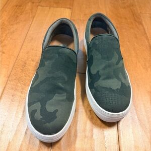 Steve Madden Green Camo Gills Slip-On Sneakers